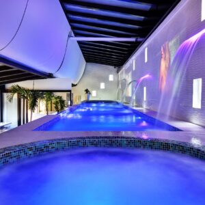 Parque Lleras|8br Lux Apt|Fast Wifi|Pool|2Jacuzzis